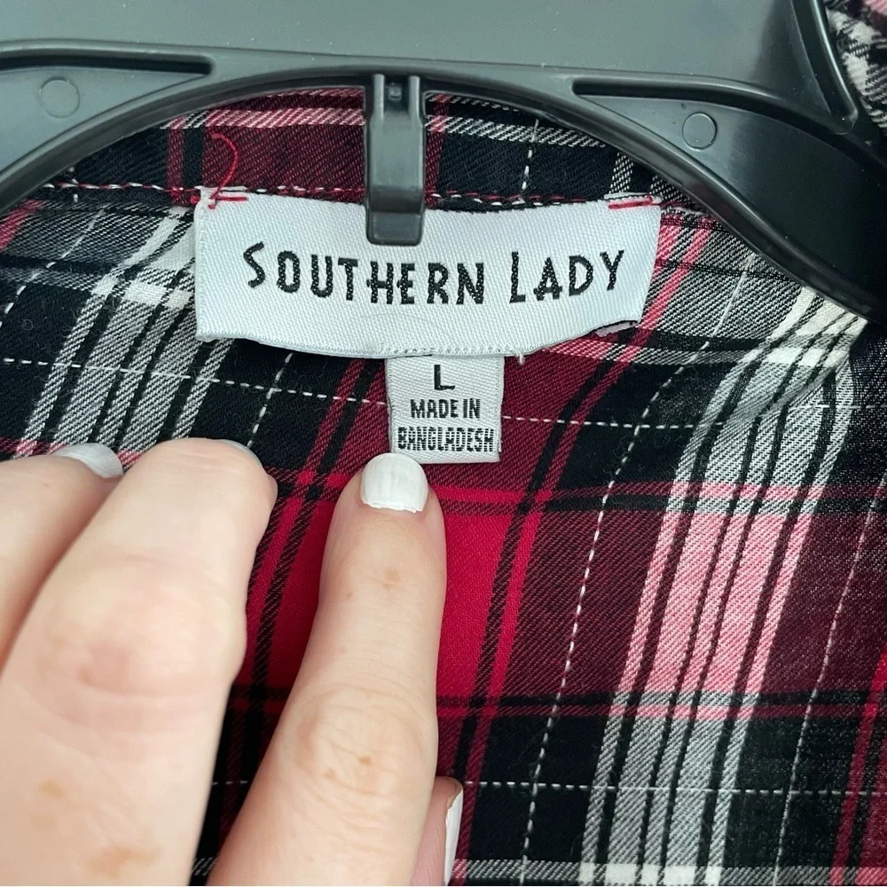 Southern Lady Plaid Button Down Shirt Red White & Black Size L - Picture 8 of 12
